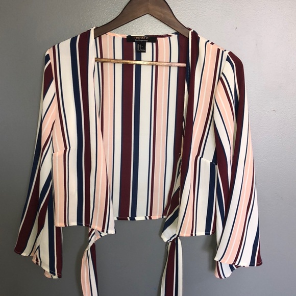 Flowy Striped Dressy Crop Top - Perfect Condition - Picture 4 of 9